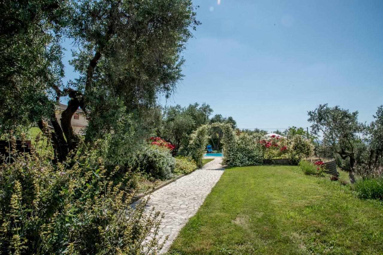 Villa Collebelvedere - Near Rome With Home Restaurant Fara in Sabina Exterior foto
